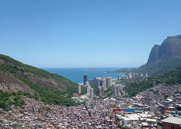 Favelas House